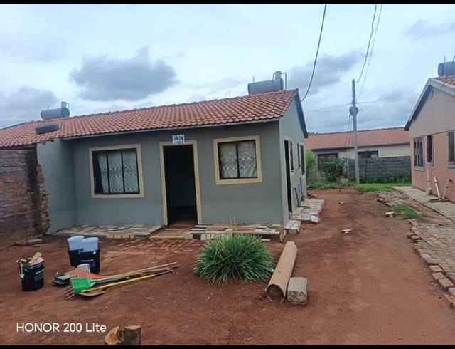 2 BEDROOM HOUSE FOR SALE IN LEHAE